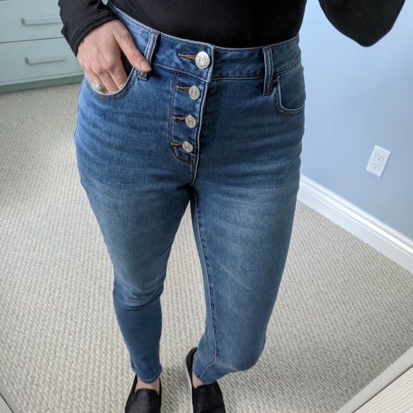 Maurices High Rise Jeans - Picture 2 of 13